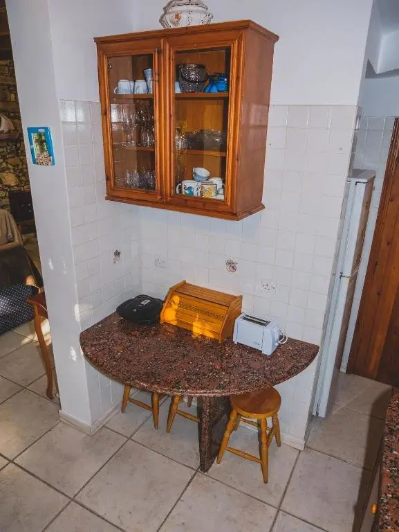 Какопетрия: Revecca House