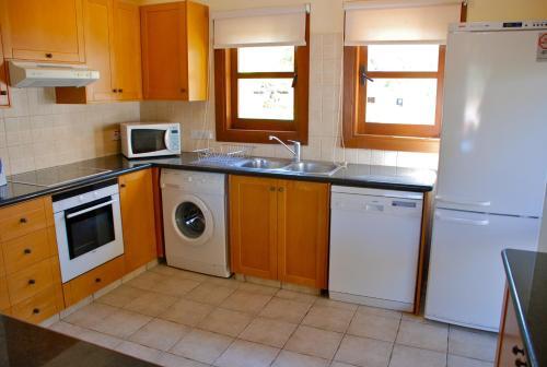 Куклия: Villa 32 - Limni