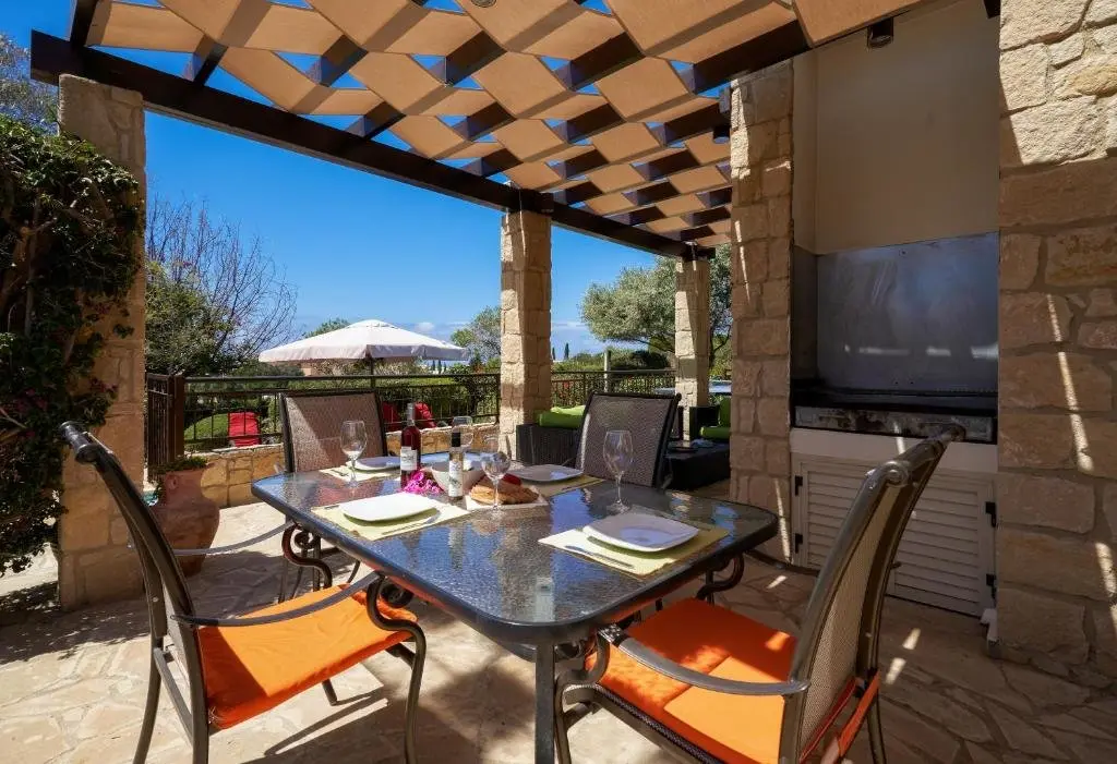 Куклия: 3 bedroom Villa Madelini with private pool, Aphrodite Hills Resort