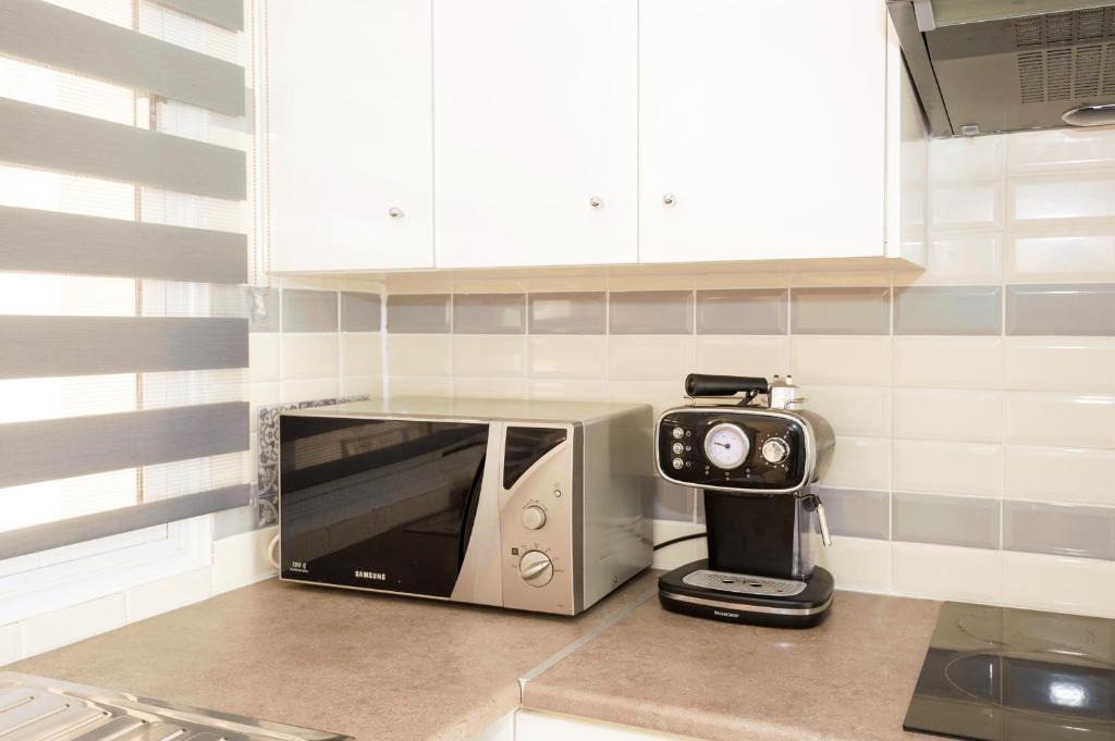 Паралимни: Jules Apartment