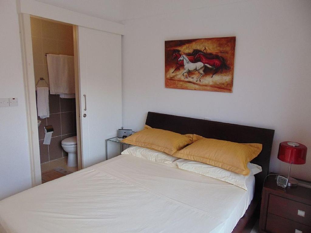 Пафос: Pafilia Garden Apartments