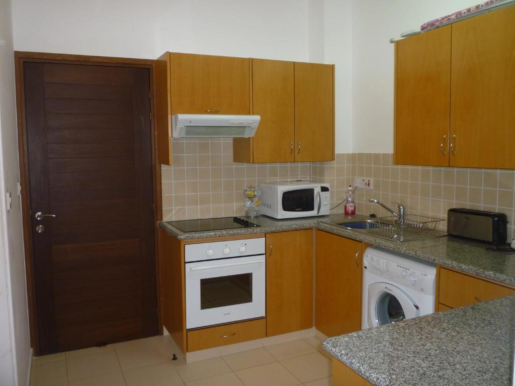 Пафос: Pafilia Garden Apartments