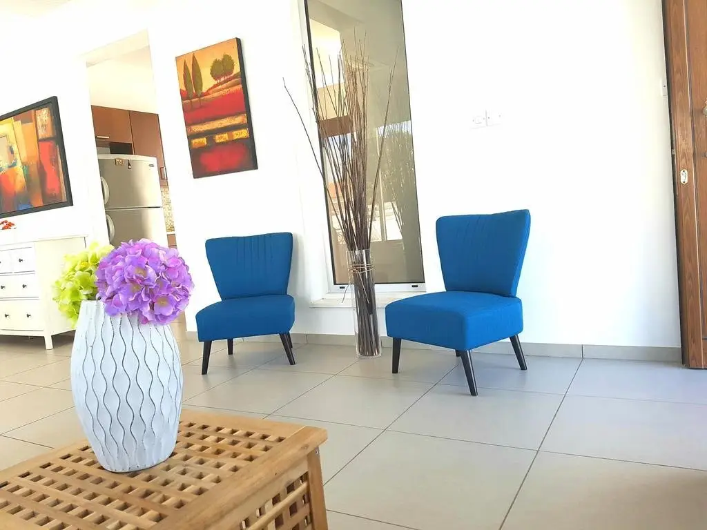 Перволия: Colonial Beach Villa