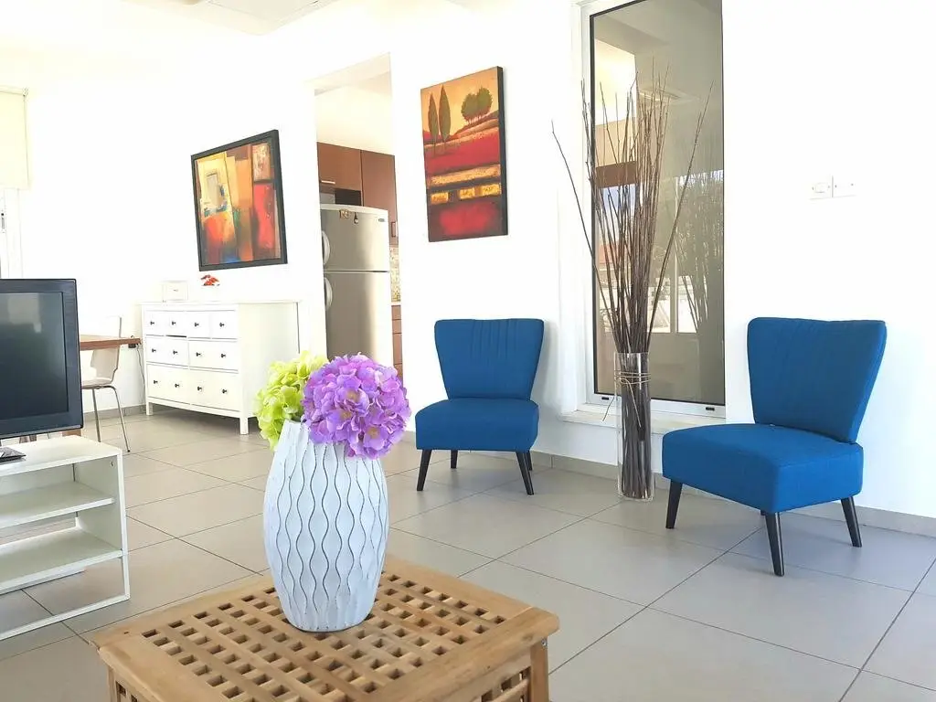 Перволия: Colonial Beach Villa