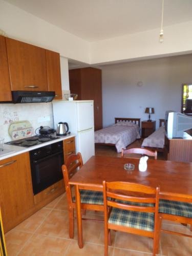 Писсури: Yialos Apartments