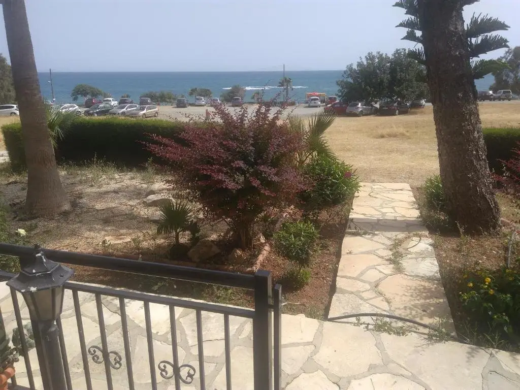 Писсури: Yialos Apartments