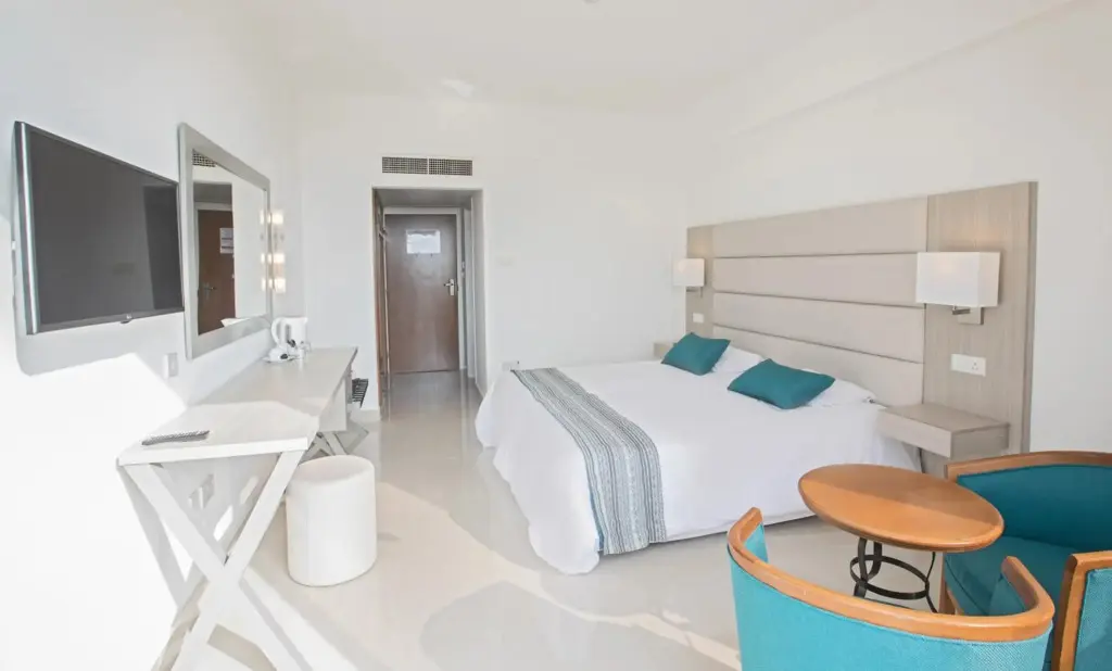 Айя-Напа: Anmaria Beach Hotel