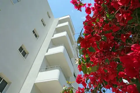 Corina Suites and Apartments — фото 1