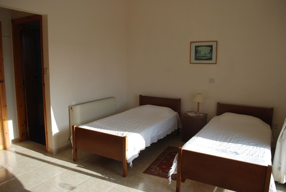 Пейя: Aloni Apartments