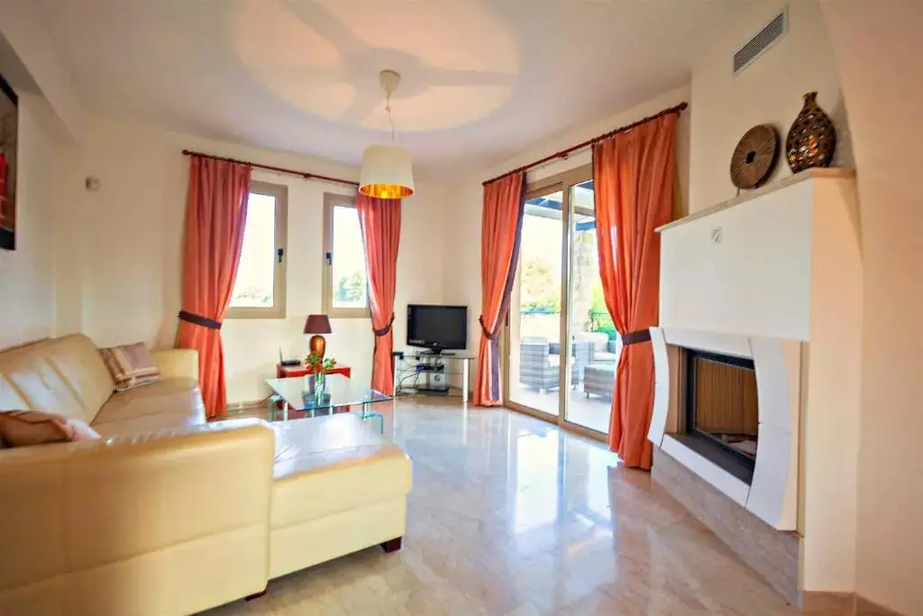 Полис Хрисохус: Villa Kartelia Sandy Beach Villas