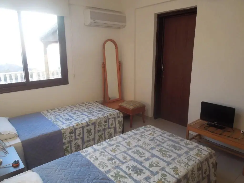 Пейя: Adonis Palace rooms and Bungalows
