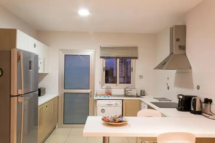 Лимассол: Eden Beach Apartment 207