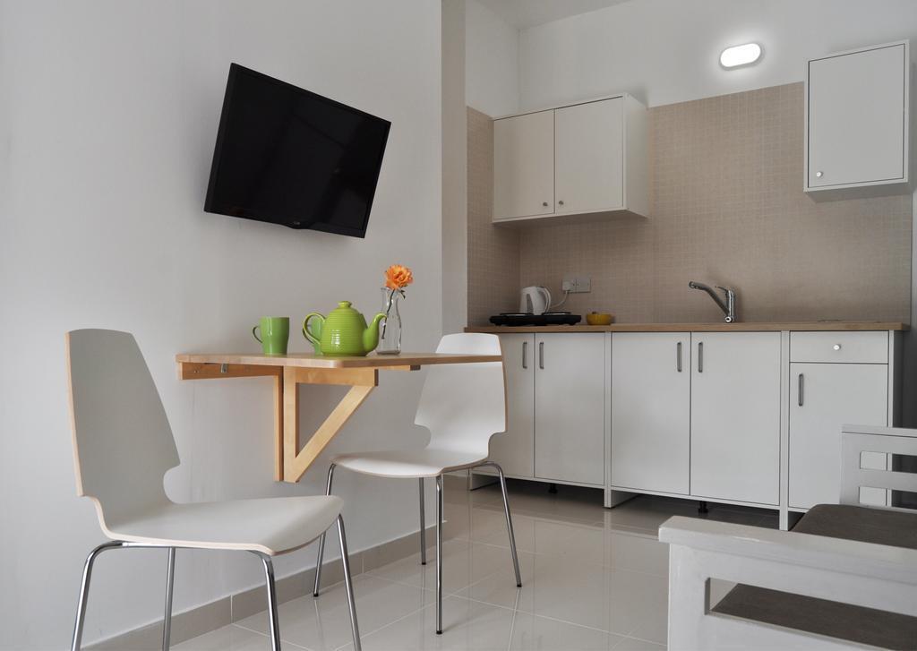 Лимассол: Royal Sunset Studios & Apartments
