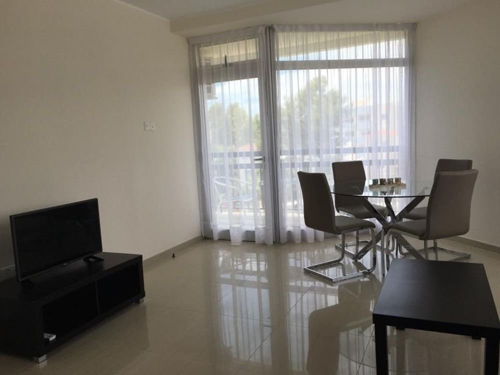 Лимассол: Zavos Marathon Beach Apartments