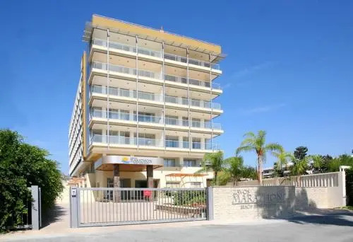 Лимассол: Zavos Marathon Beach Apartments
