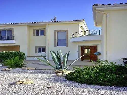 Пейя: Villa Atlantos