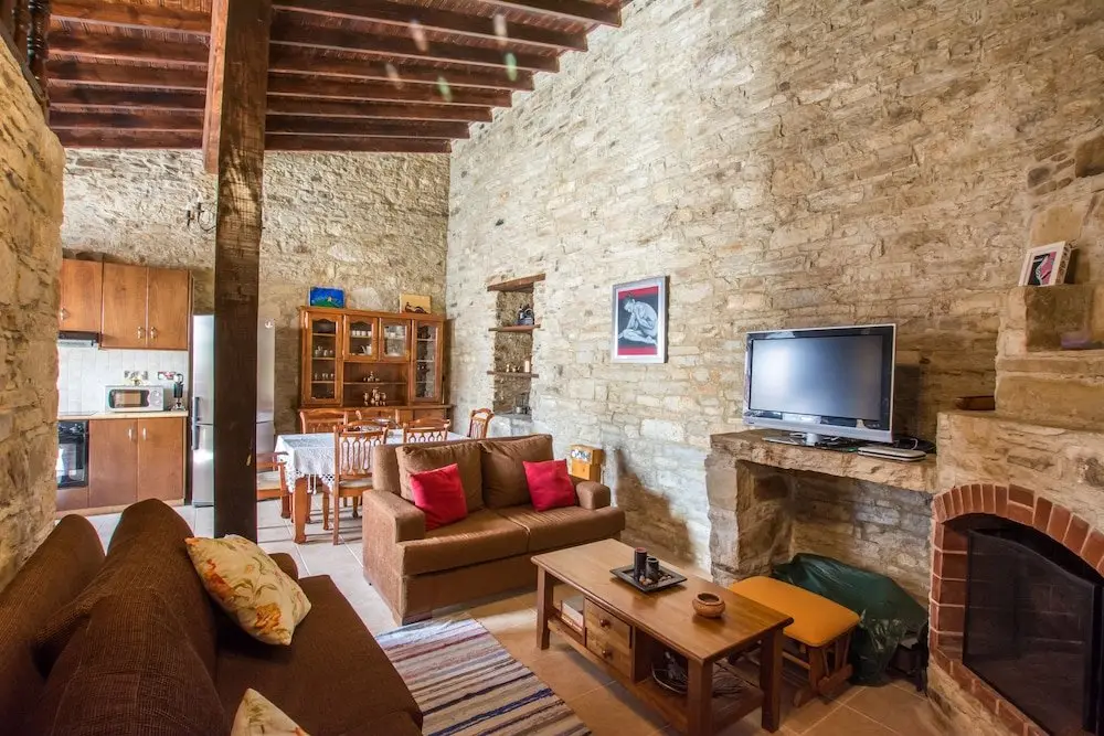Какопетрия: Yorkis Silikou Village House