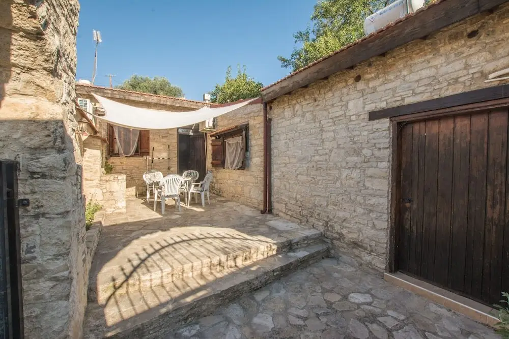 Какопетрия: Yorkis Silikou Village House
