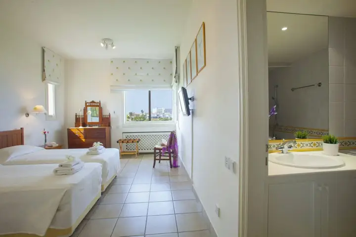 Протарас: Alia Seafront Suite