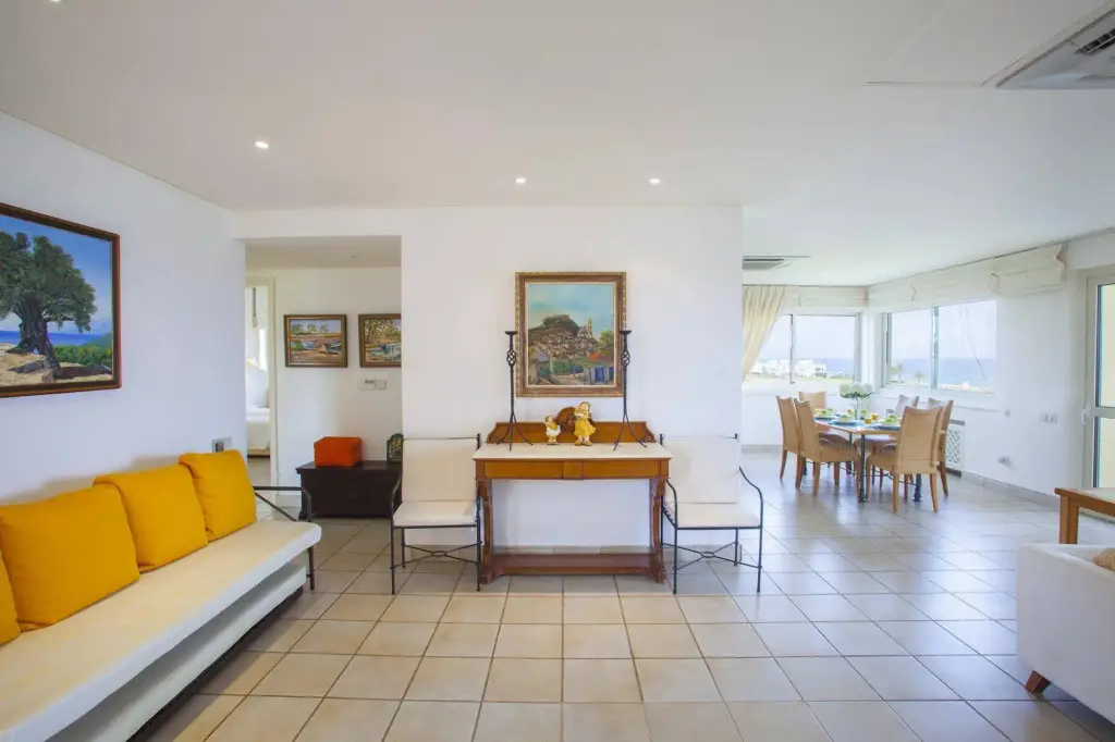 Протарас: Alia Seafront Suite