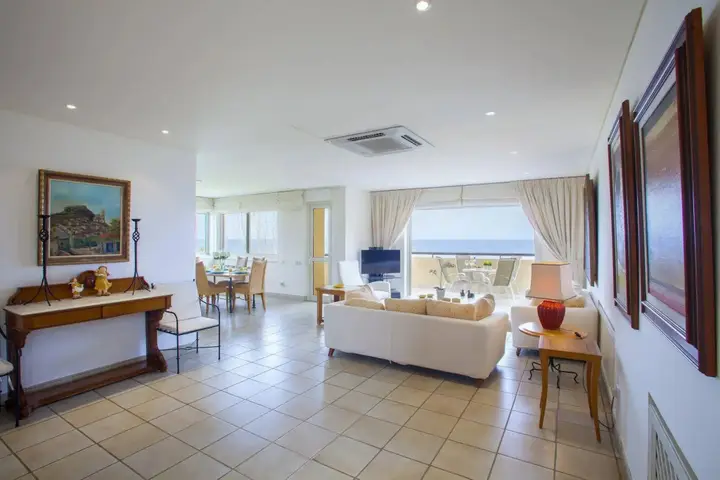 Протарас: Alia Seafront Suite