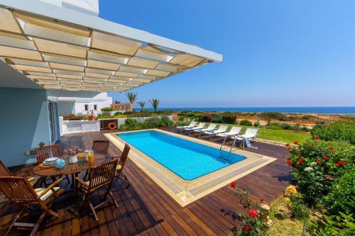 Протарас: Beachfront Villa Balsa