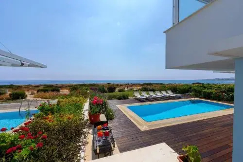 Протарас: Beachfront Villa Balsa