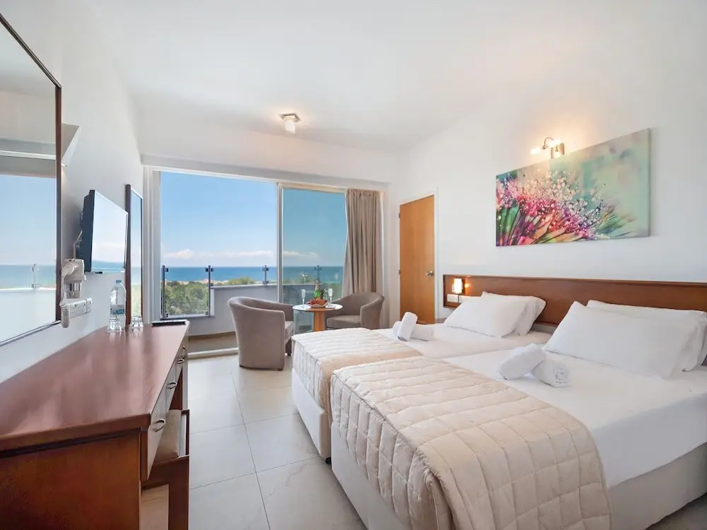 Пафос: Avlida Hotel