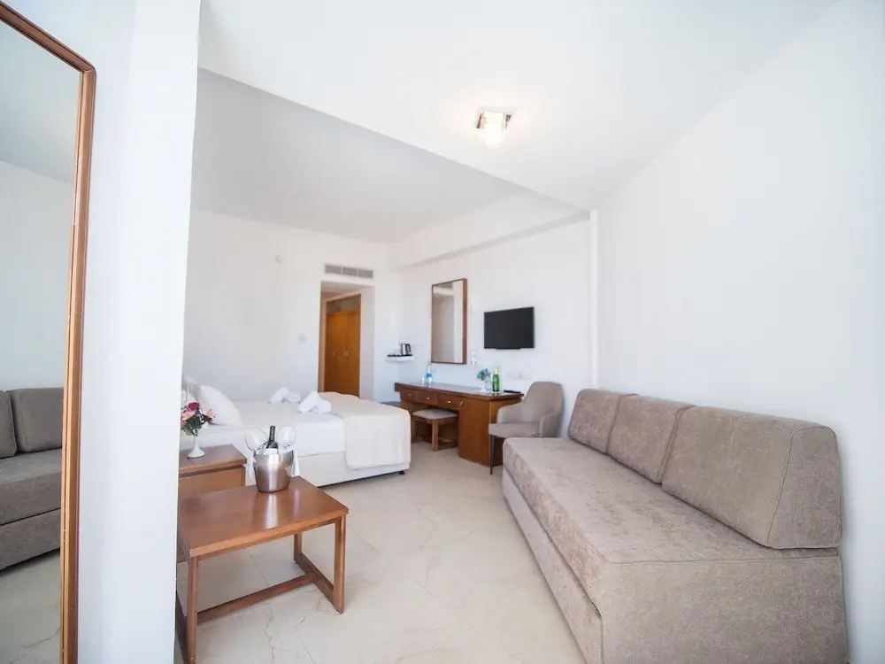 Пафос: Avlida Hotel