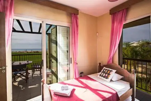 Айя-Напа: Sunny Coast Villa
