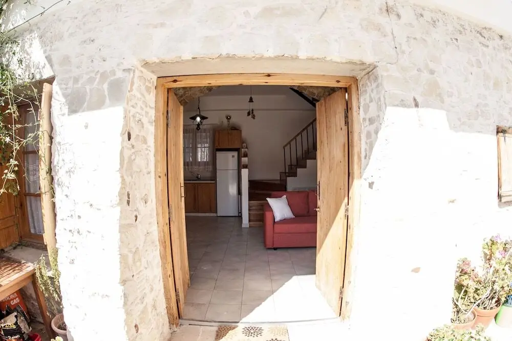 Какопетрия: Angeli's Traditional Village House