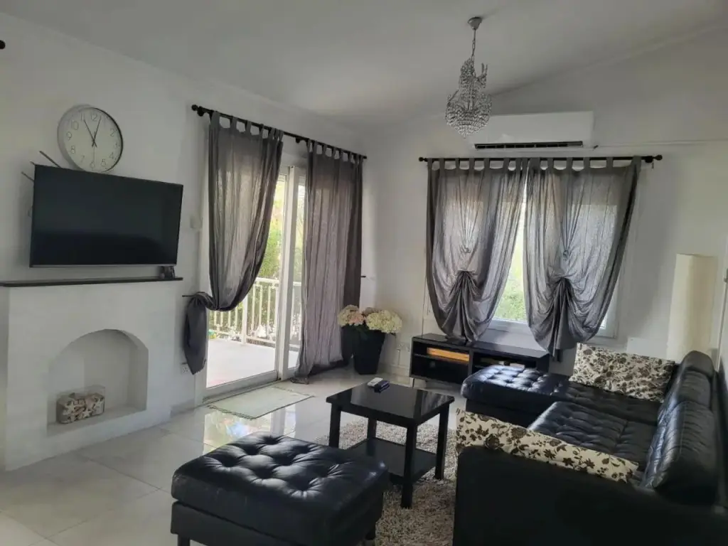Пейя: Villa Neyla Four bedroom Beach front Coral Bay