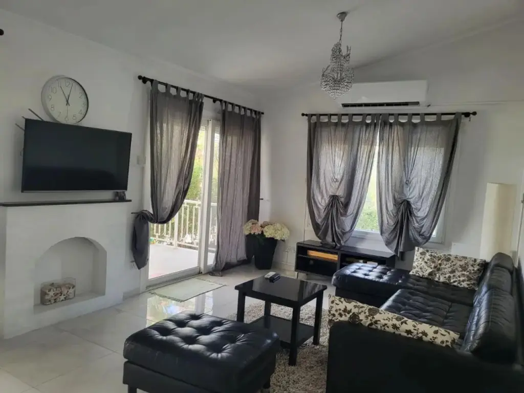 Пейя: Villa Neyla Four bedroom Beach front Coral Bay