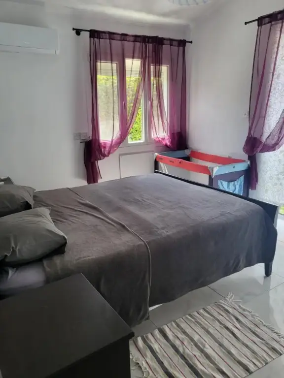Пейя: Villa Neyla Four bedroom Beach front Coral Bay