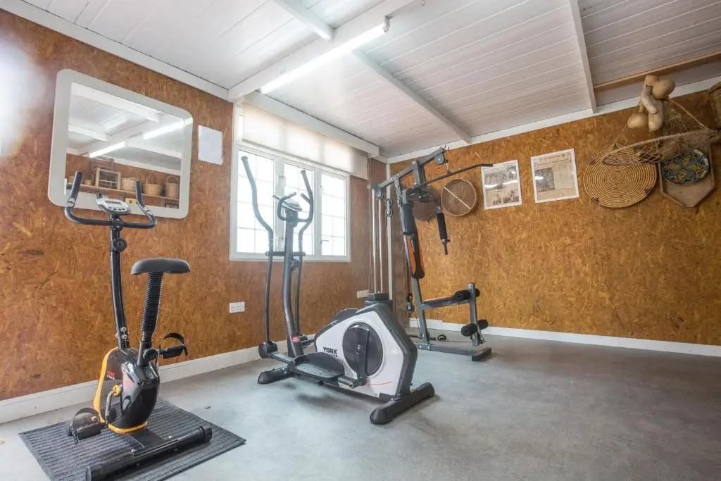 Паралимни: Papas Family Villa With Private Pool Wheelchair Accessible