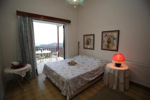 Какопетрия: Moniatis Country House