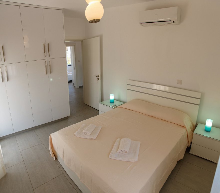 Айя-Напа: Villa Andriana