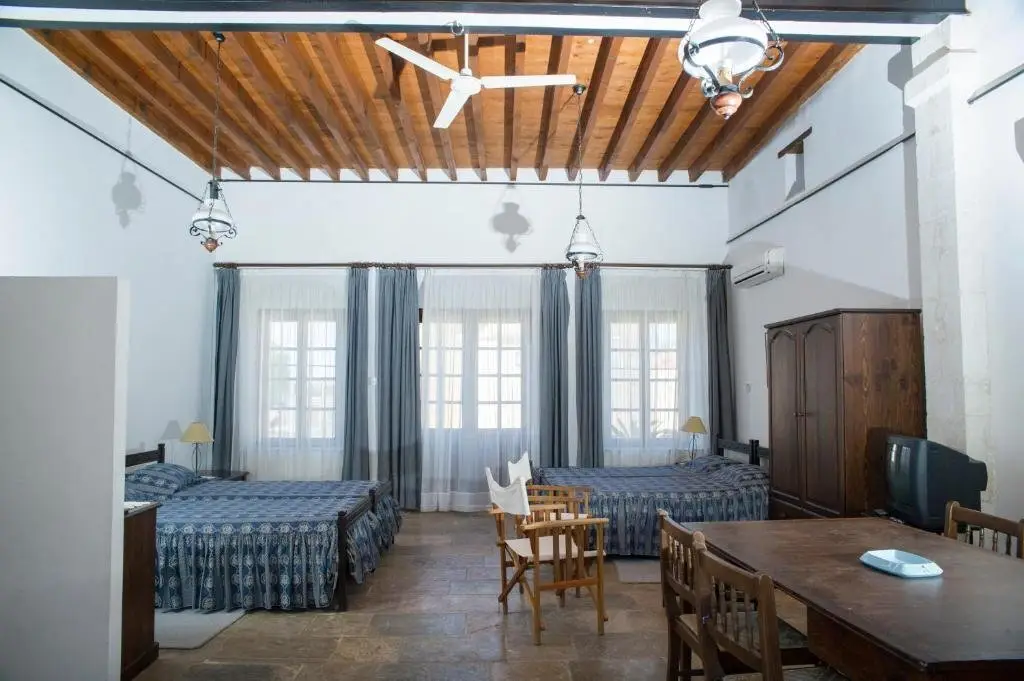 Друшиа: Sappho Manor House