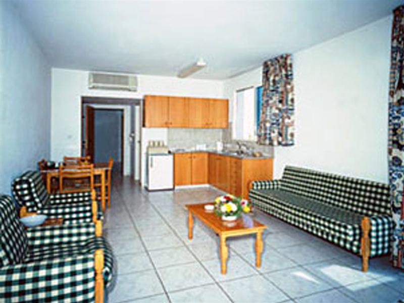 Гермасойя: Valana Hotel Apartments