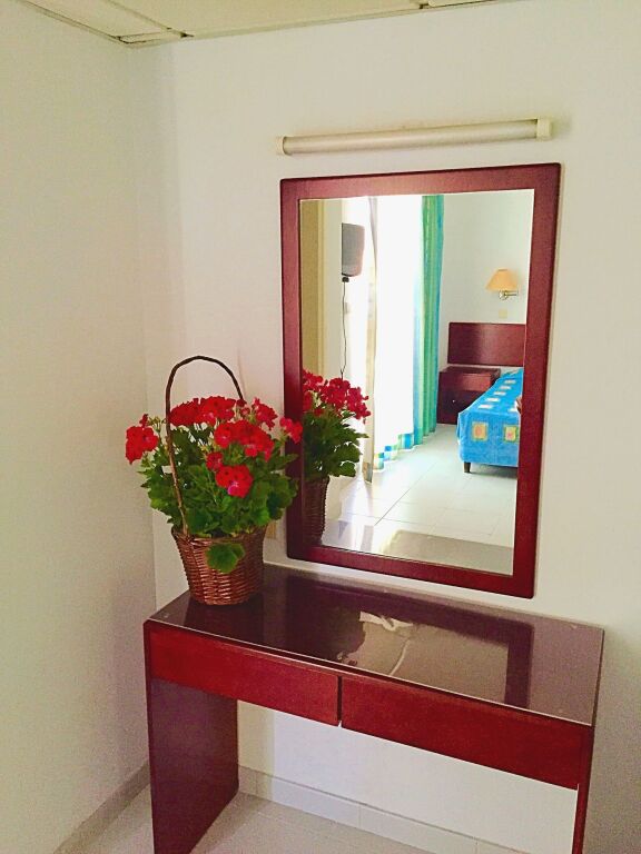 Агиос Тихонас: Blue Crane Hotel Apts