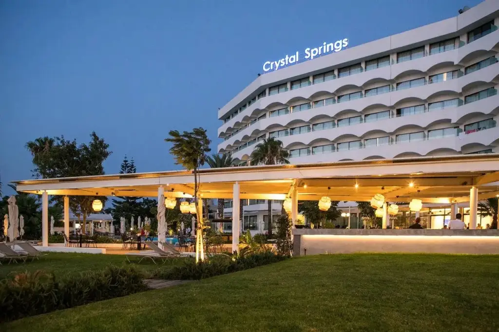 Crystal Springs Beach Hotel — фото 1