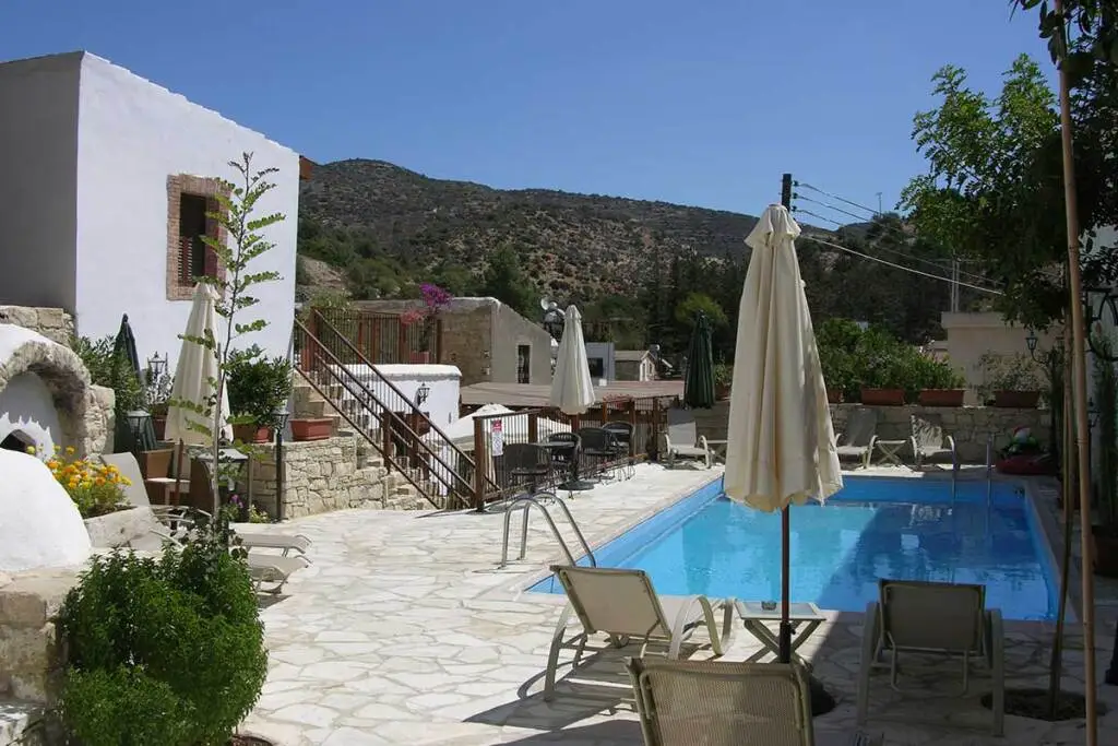 Фасула: Avalon Village Houses