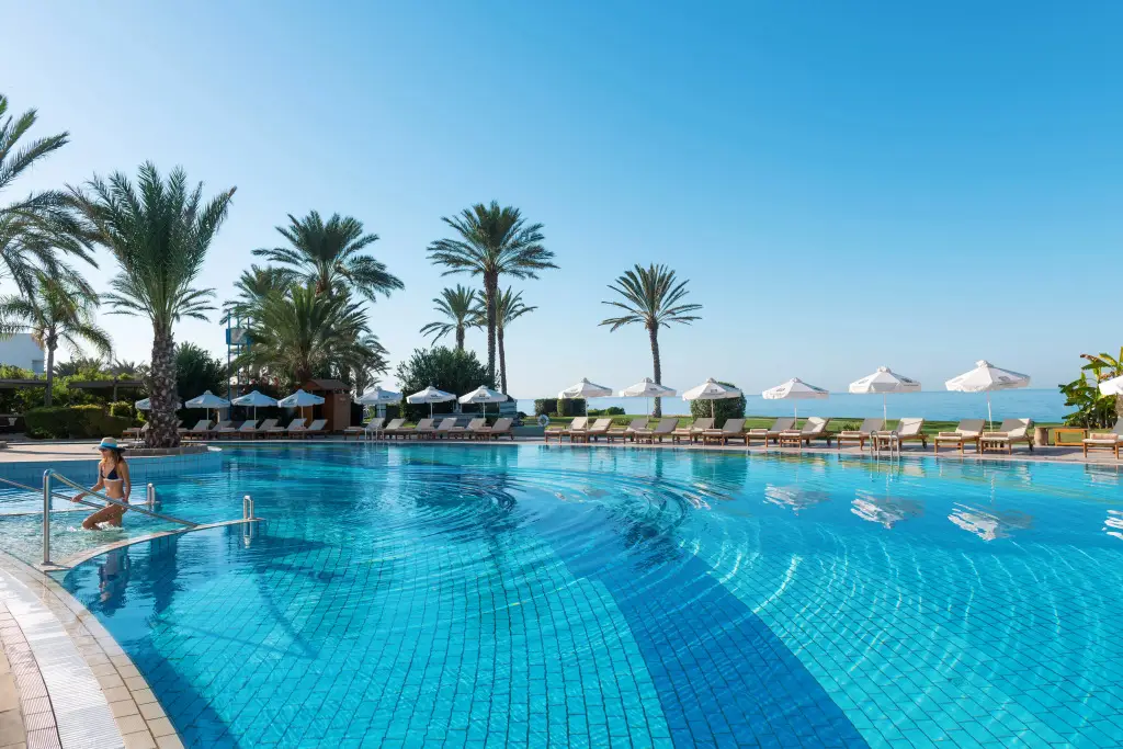 Пафос: Отель Constantinou Bros Athena Beach