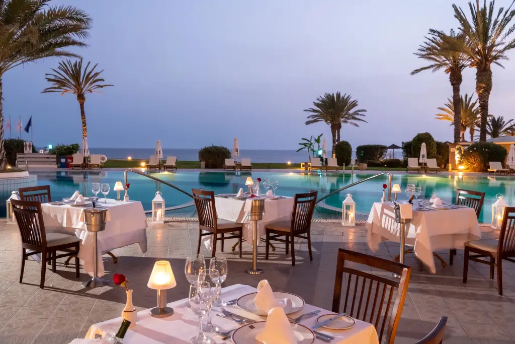 Пафос: Отель Constantinou Bros Athena Beach