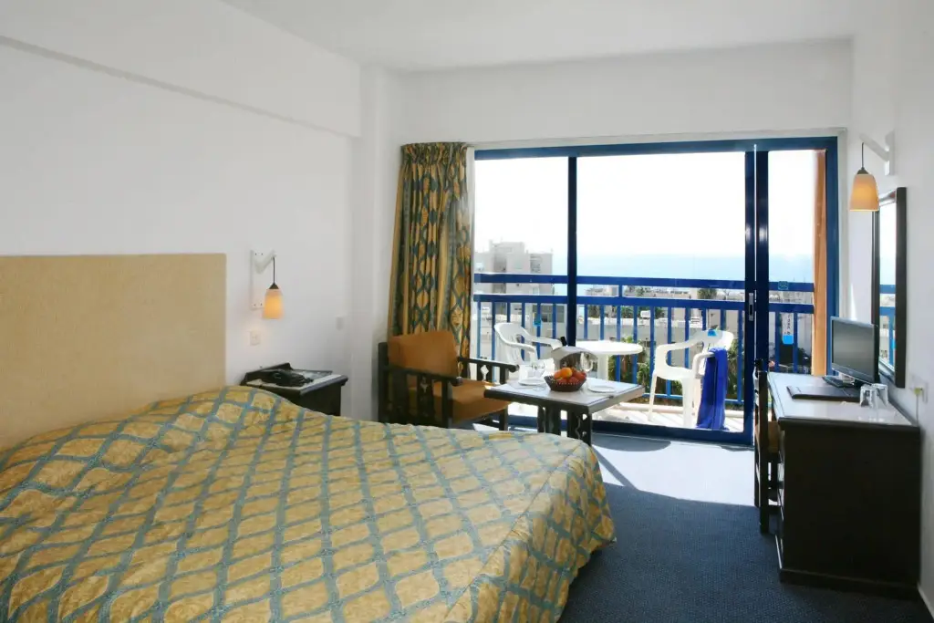 Агиос Тихонас: Navarria Hotel