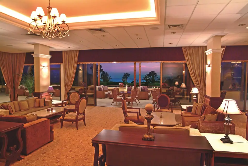 Парекклисия: Elias Beach Hotel