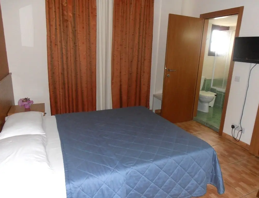 Никосия: Crown Inn Hotel