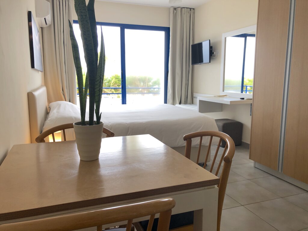 Vrachia Beach Hotel & Suites - Adults only — фото 1