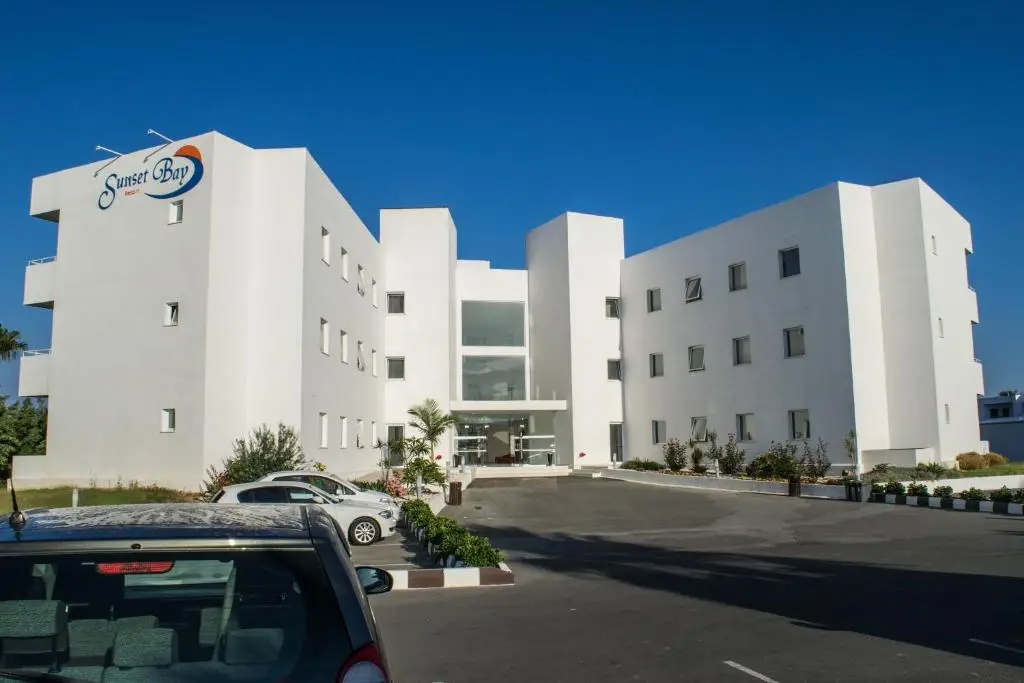 Theo Sunset Bay Hotel — фото 1