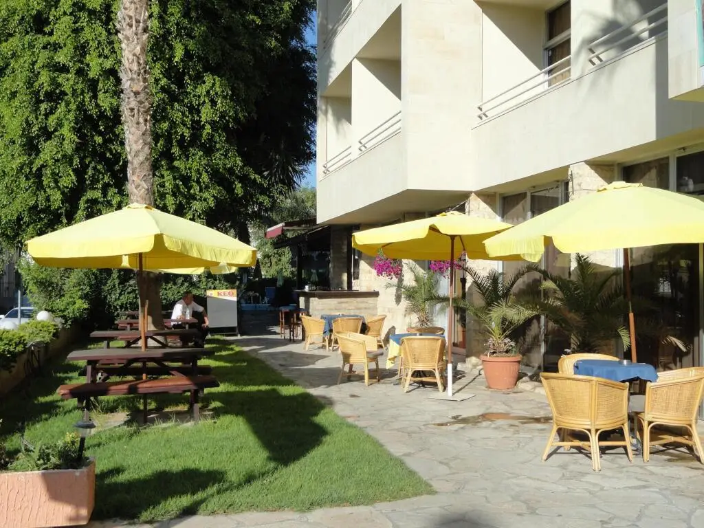 Гермасойя: Estella Hotel Apartments